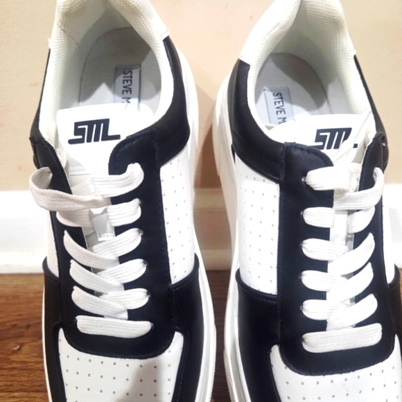 Steve Madden Black and White Chunky Sneakers - Picture 6 of 8